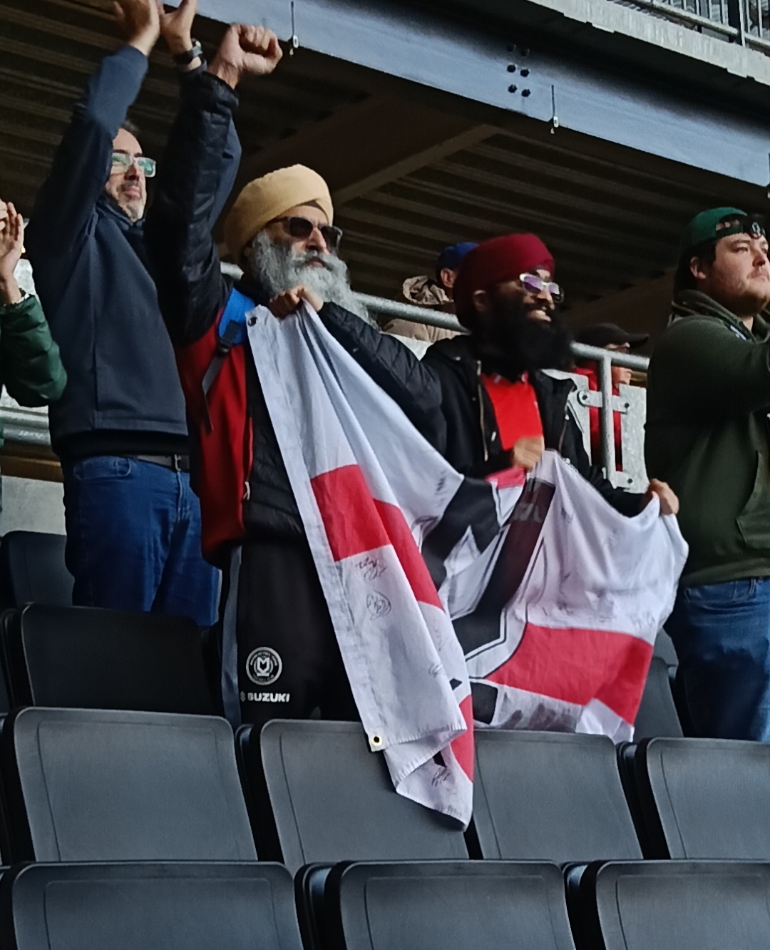 Reportaj: Am găsit fotbal englez adevărat în League One